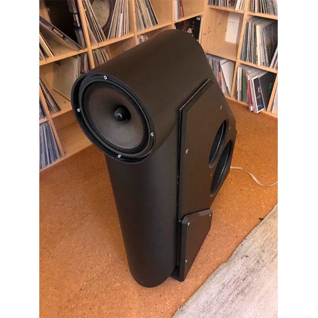 r2.jpg